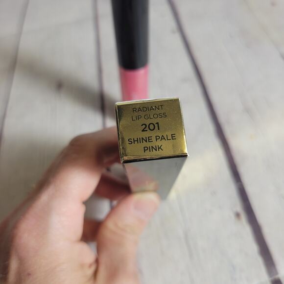 Seacret Radiant Lip Gloss Shine Pale Pink color Make Up Lips Glossy NEW - Picture 2 of 5